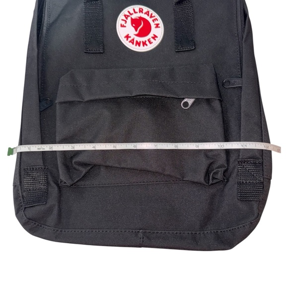 FJÄLLRÄVEN (NWT) Classic Kånken Black Backpack - Picture 10 of 15